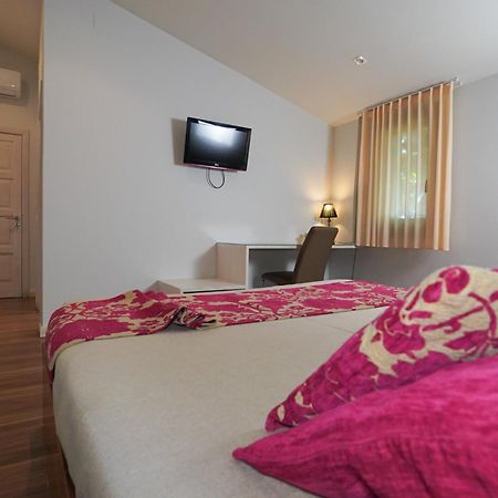 Hotel Mas Prades Deltebre Exterior photo